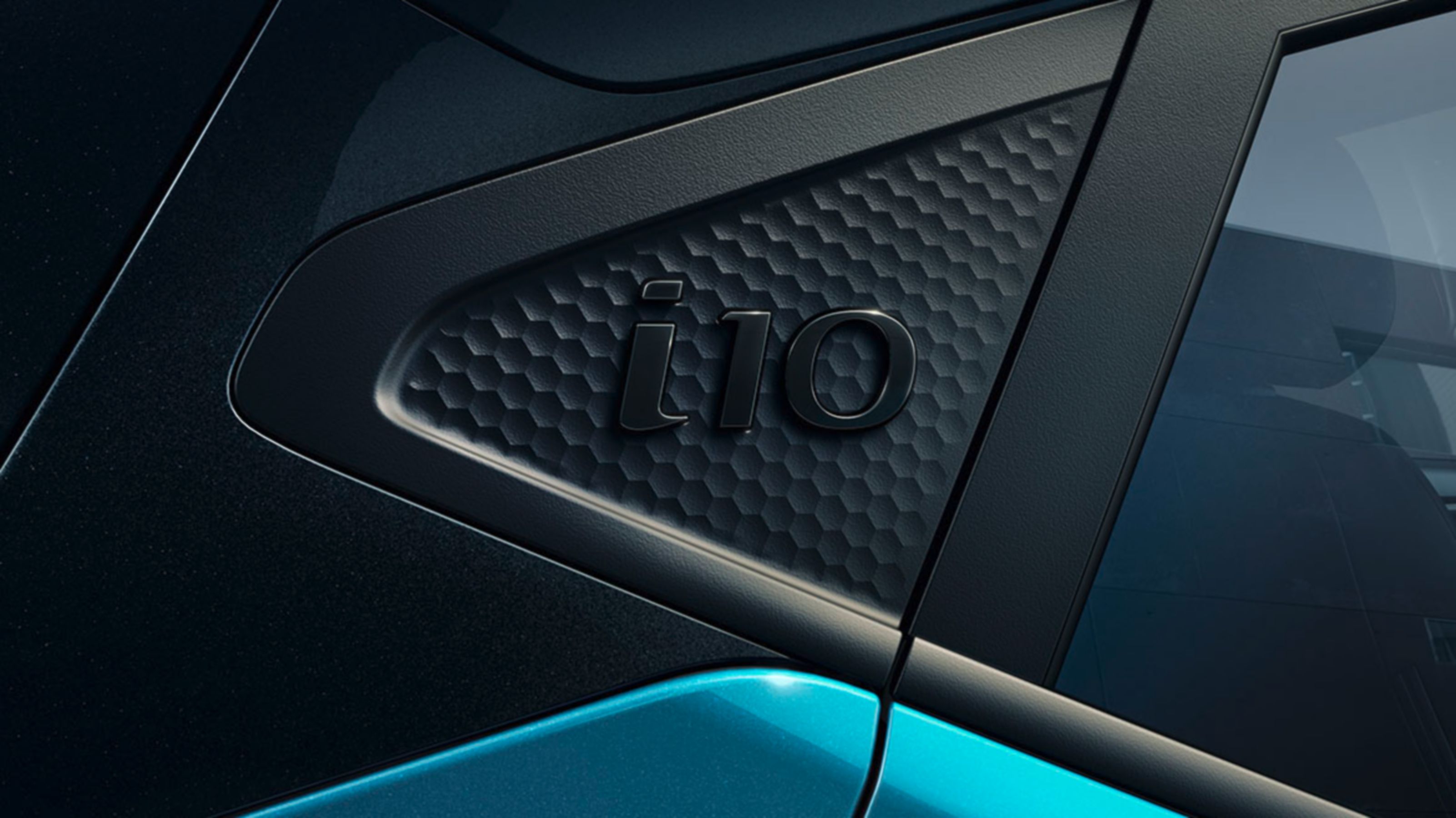 The one-of-a-kind design of the i10 logo on the Hyundai i10.