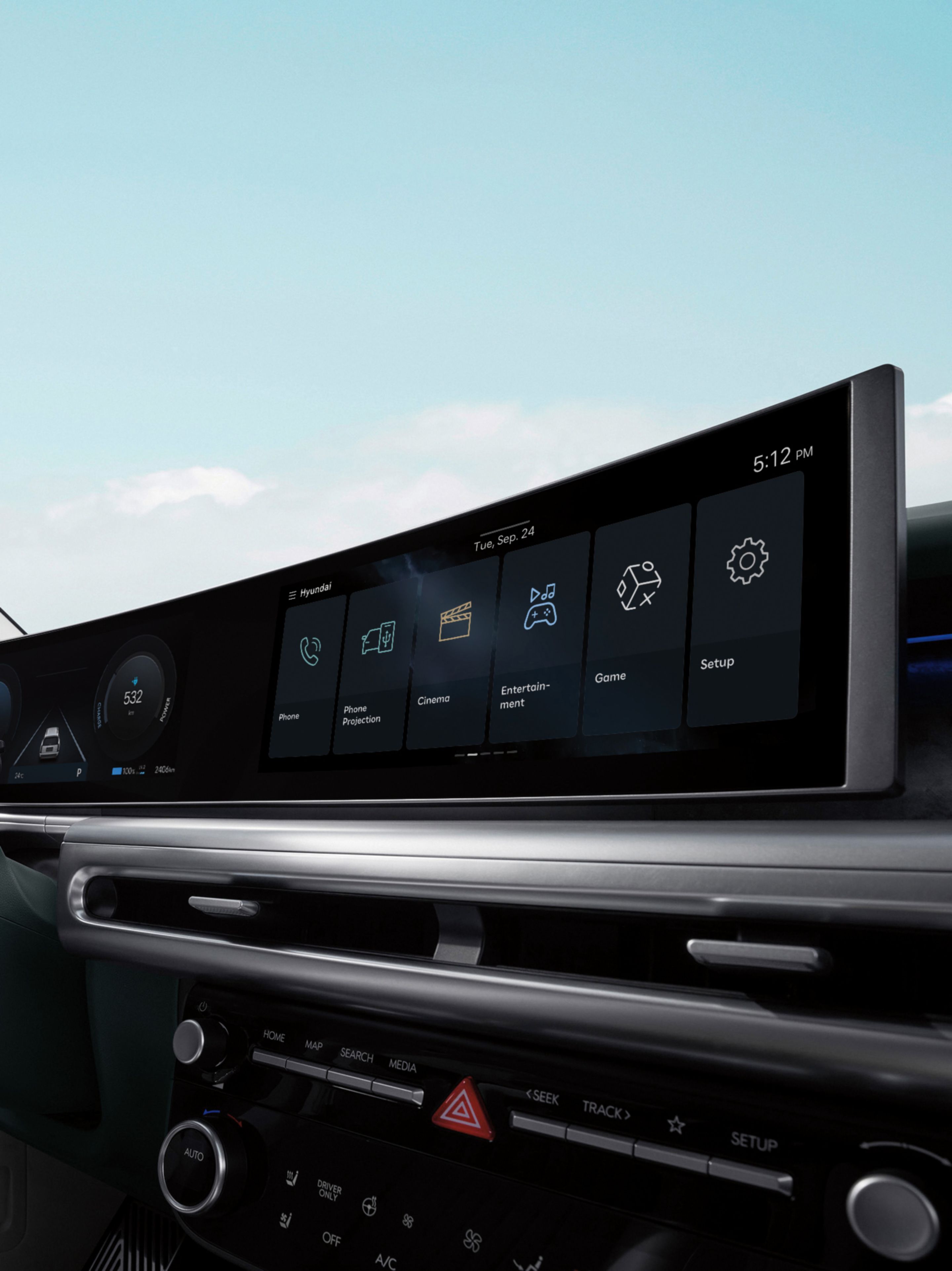 Panoramic Curved Display in Hyundai IONIQ 9 with 12.3” digital cluster and 12.3” centre touchscreen.