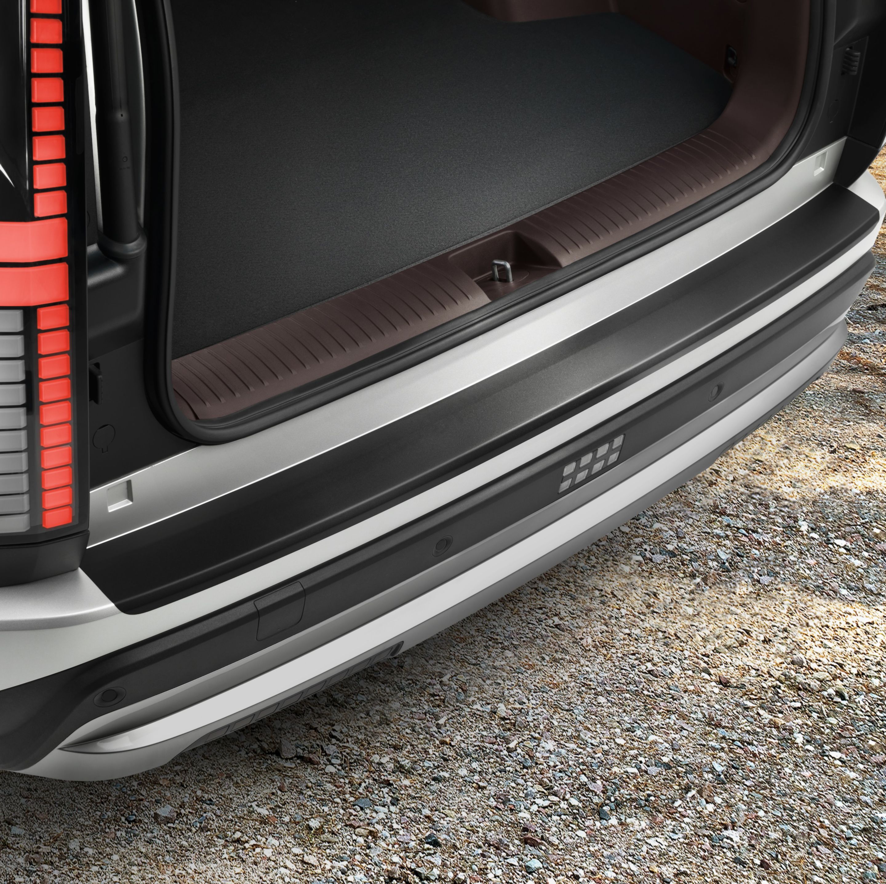 Hyundai IONIQ 9 Rear bumper protection foil accessory.