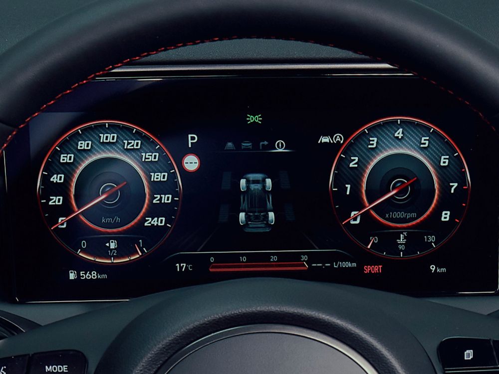 Detail of the all-new Hyundai TUCSON Plug-in Hybrid N Line display in Sport mode