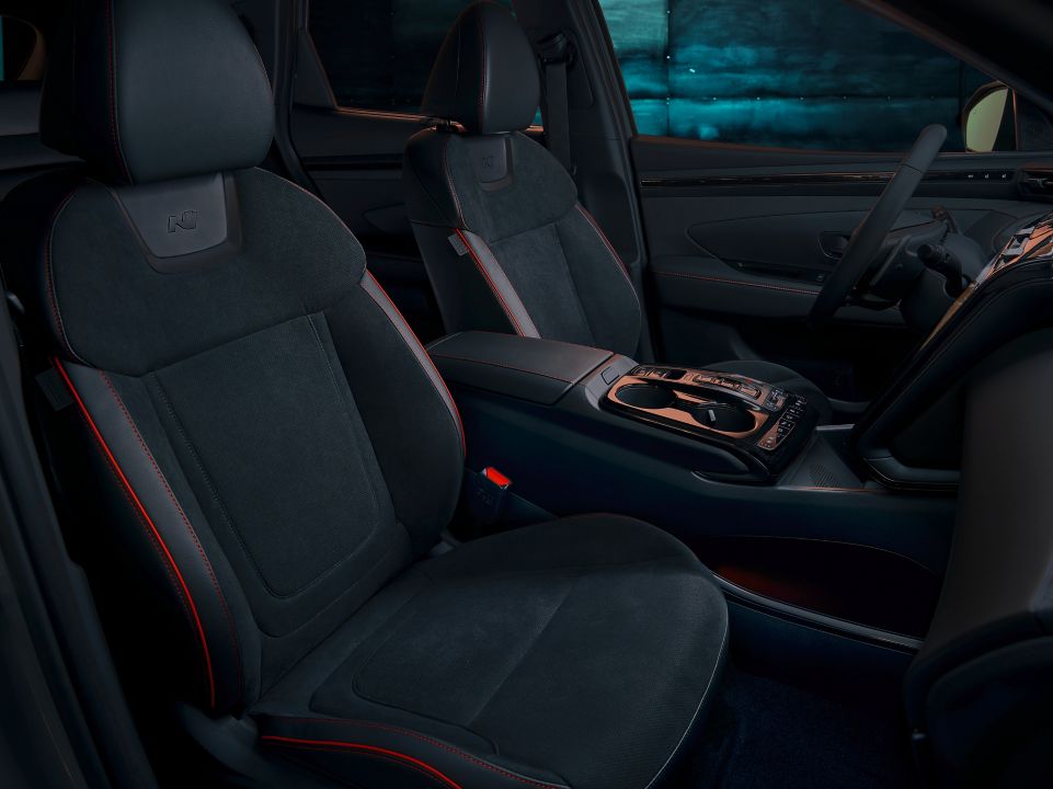 Detail of the all-new Hyundai TUCSON Plug-in Hybrid N Line front seats.